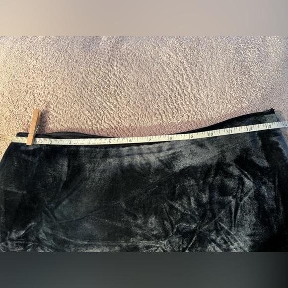 Tahari Petite - blue silk and rayon velveteen skirt - size 4P - Picture 6 of 12